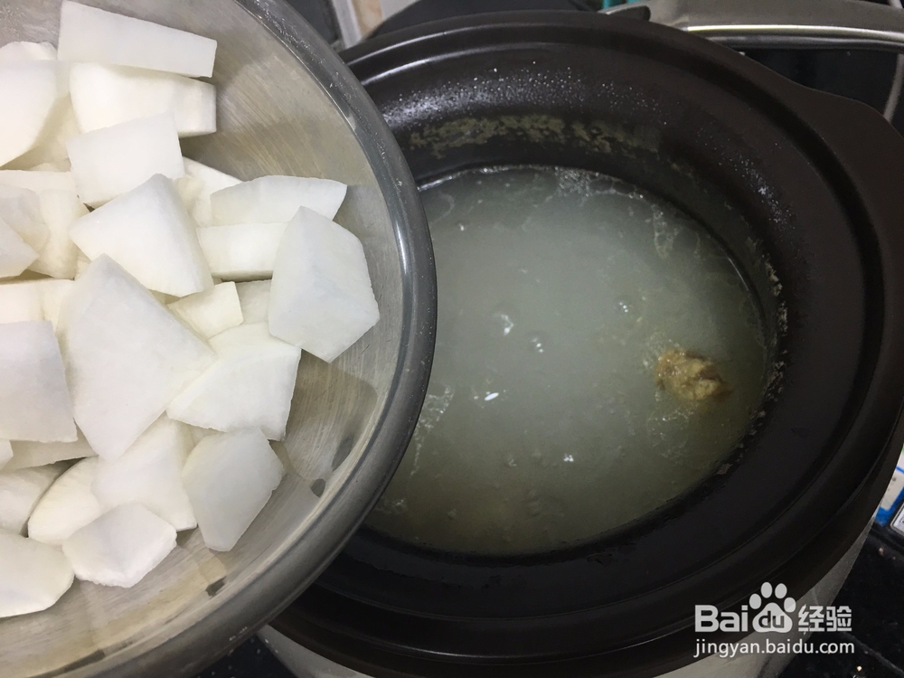 怎么做白萝卜骨头汤