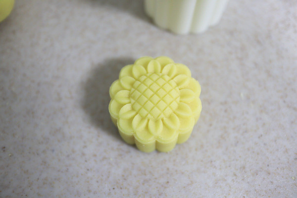 蔓越莓奶香绿豆糕