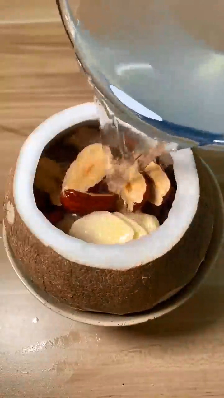 怎样做椰子炖鸡