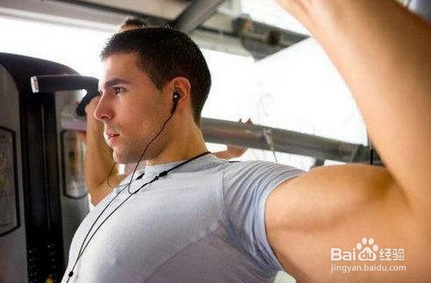 快速练胸肌的几个动作