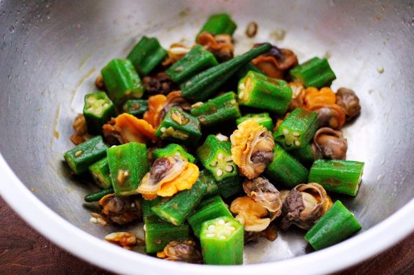 辣根温拌秋葵毛蛤