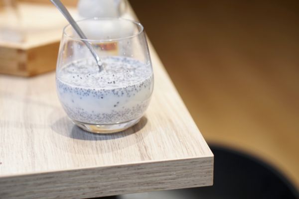 芒果奇亚籽牛奶布丁