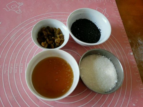 全蛋葡萄干萨其马