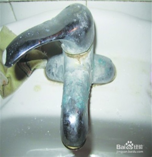 用剩牙膏很有用