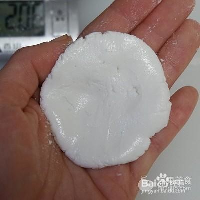 咸蛋黄炒年糕的做法