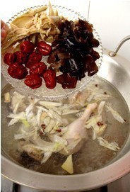 酸萝卜老鸭汤的做法