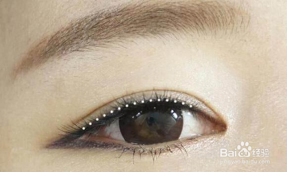 眼部化妆步骤教程