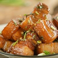 如何制作红烧肉？