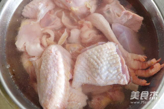 小鸡炖蘑菇的做法