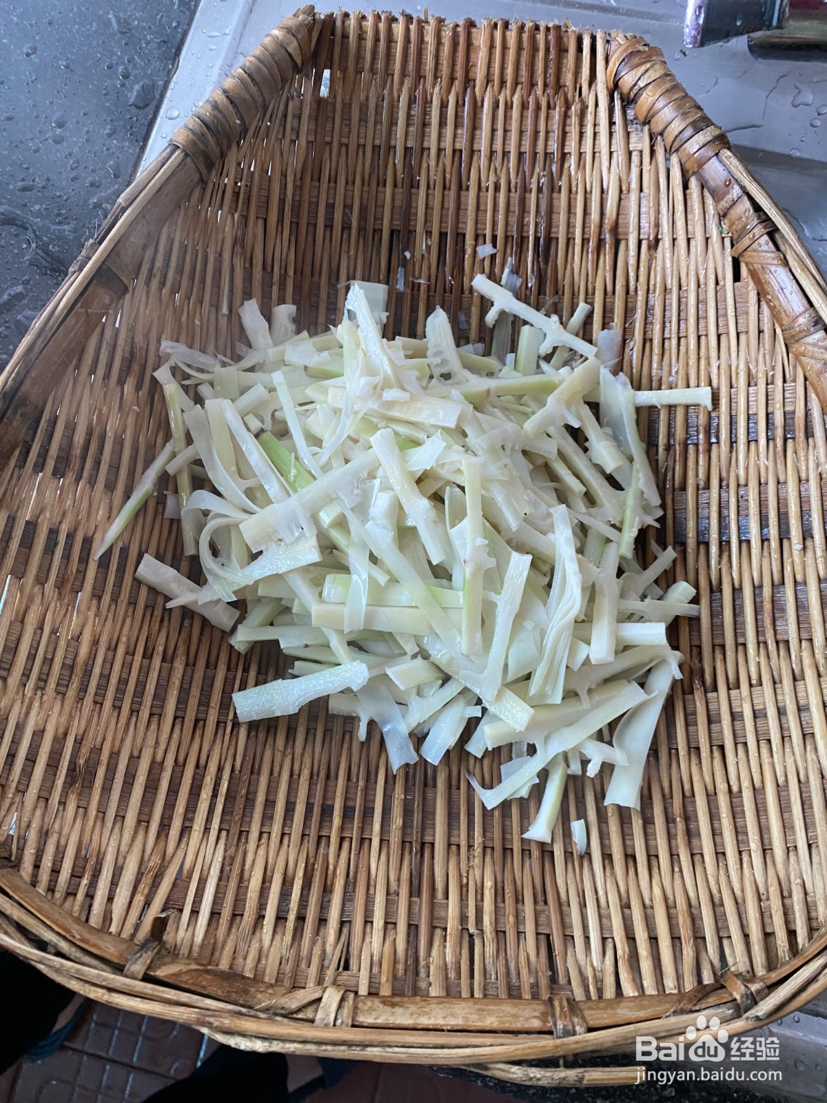 凉拌苦笋的做法