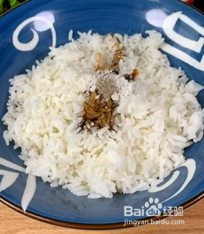 如何炒出粒粒分明的酱油炒饭