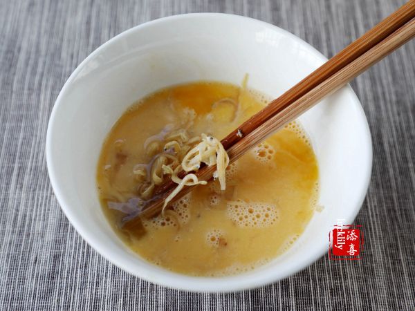 南瓜盅银鱼鸡蛋羹