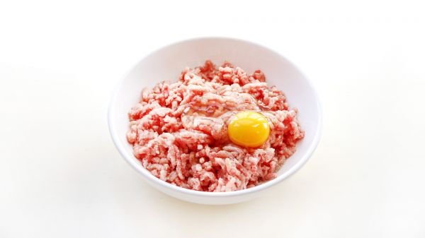 汉堡肉饼-丘比沙拉汁