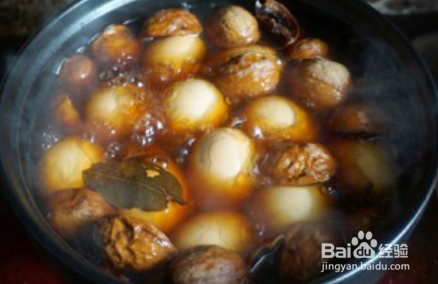 核桃壳煮鸡蛋的简单做法