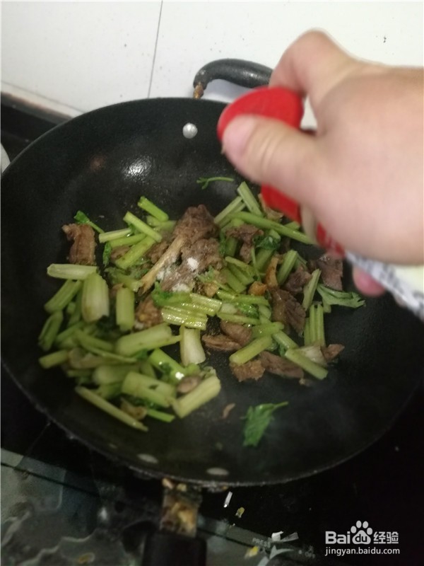 芹菜段炒熟猪肉