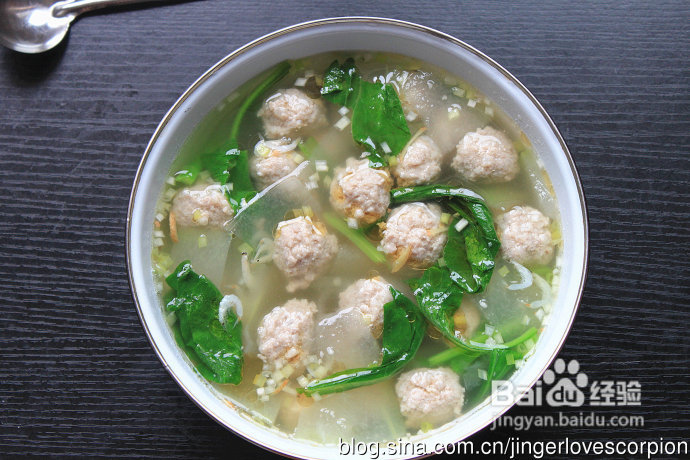 碧绿清爽的冬瓜丸子汤
