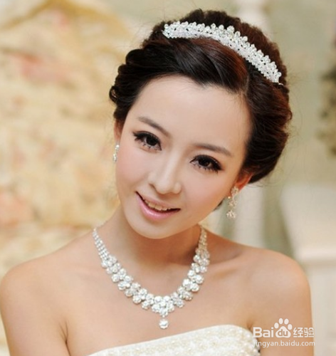 皇冠编发,给你的婚礼带去幸福的加冕礼