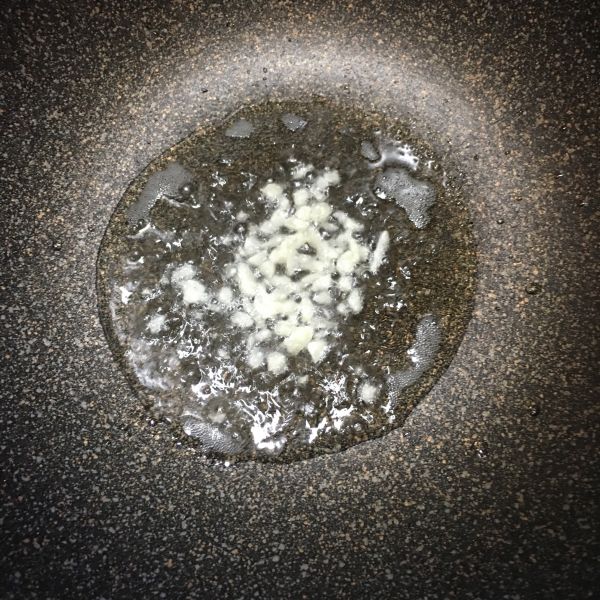 菌菇肉片白菜汤