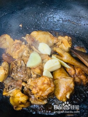 板栗烧鸡的做法