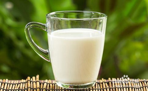 怎样正确饮用纯牛奶