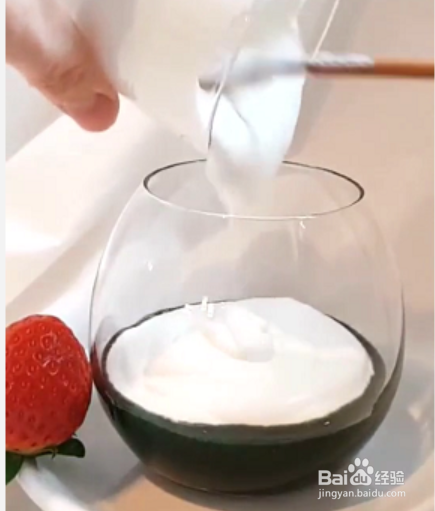 如何自制抹茶雪顶冰淇淋