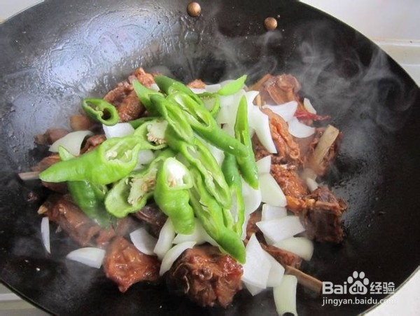 如何制作麻辣羊排