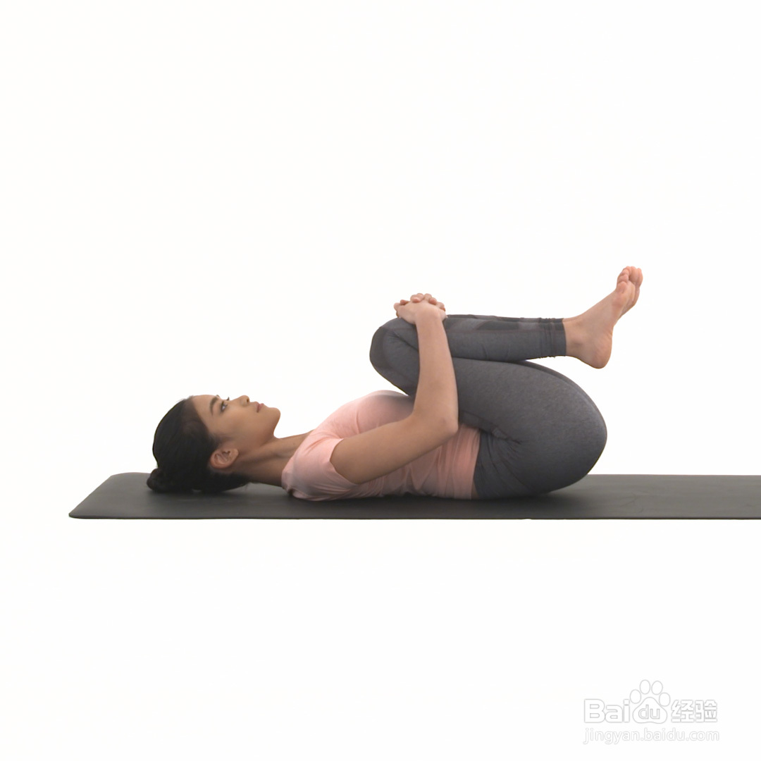 锁腿式背部晃动放松_舒缓瑜伽·晚间肩颈拉伸