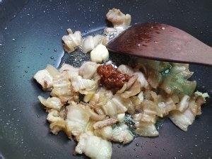 怎么做花菜五花肉