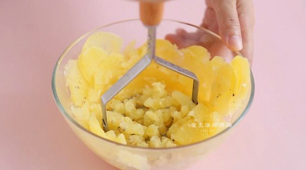 土豆泥沙拉蛋卷