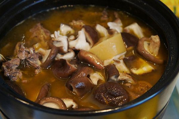 小鸡炖蘑菇#新年新招乐过年#