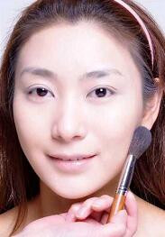 教初学者淡妆化妆步骤的先后顺序