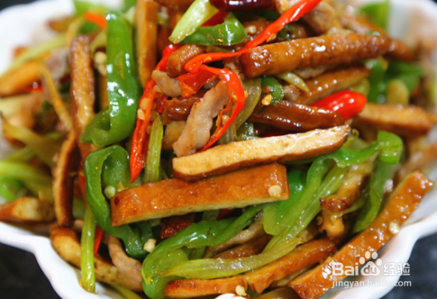 青椒炒香干的做法