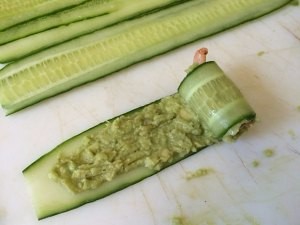 网红创意小食黄瓜牛油果酱卷虾
