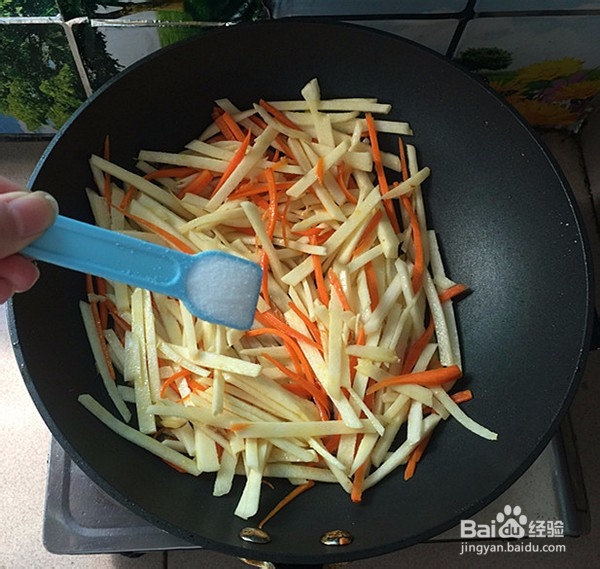 如何做出好吃的剁椒肉丝炒凉薯