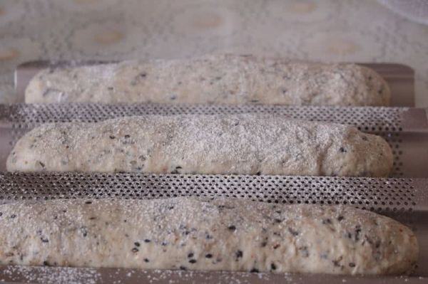 黑芝麻无花果软欧