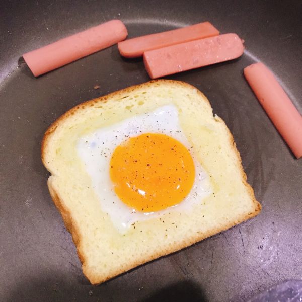 鸡蛋火腿三明治