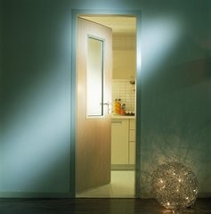 和宝宝分房睡有技巧，爸妈别硬来