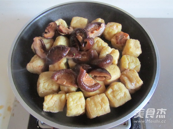 香菇烧酿豆腐泡
