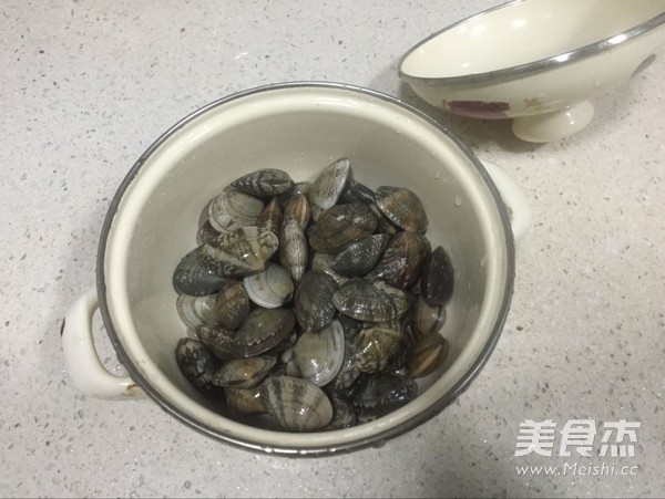 蒜蓉烤花蛤的做法