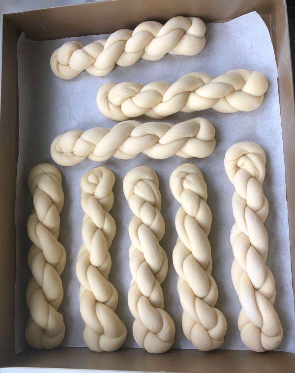 拉丝奶香软麻花