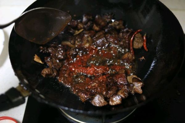 经典搭配－萝卜烧牛肉