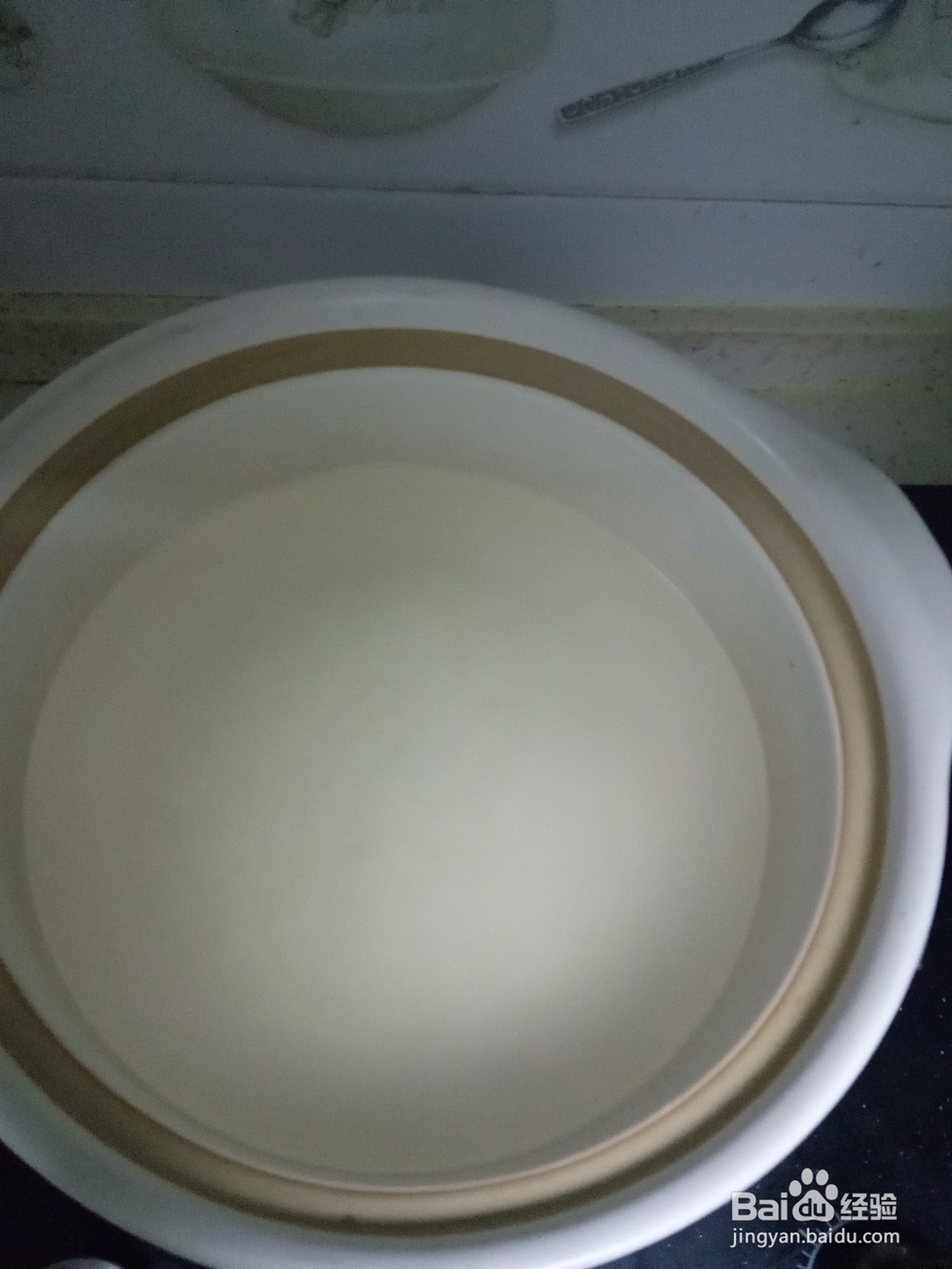 砂锅红薯银耳粥