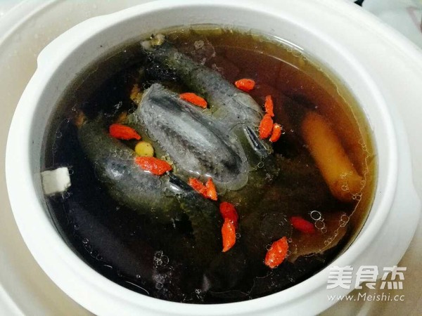 美味乌鸡汤煲