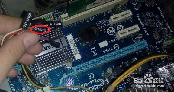 一台电脑在启动时总是黑屏的原因及解决方法