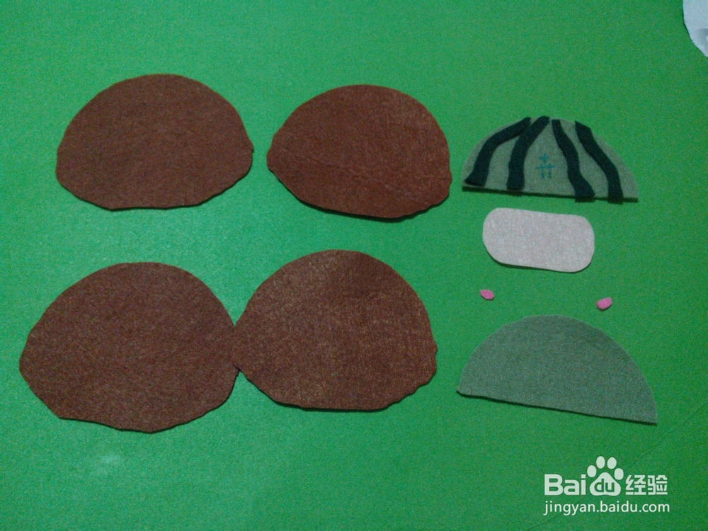 不织布西瓜小人钥匙包