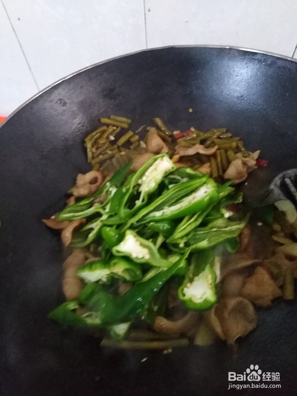 猪大肠如何炒酸豆角?