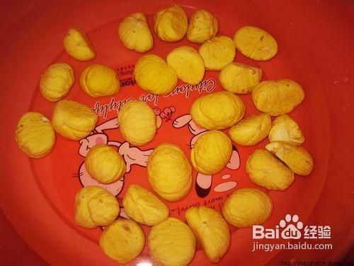 红烧栗子鸡翅的做法