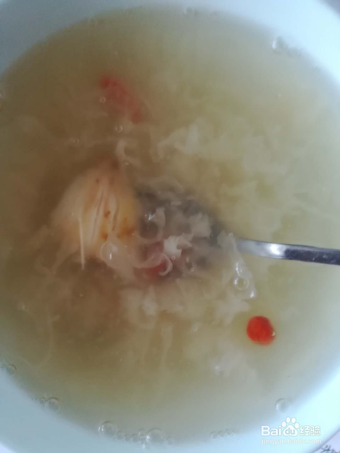 消暑银耳莲子汤