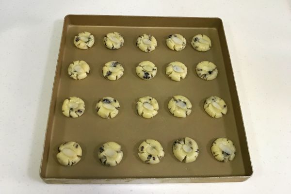 椰蓉黑加仑酥饼