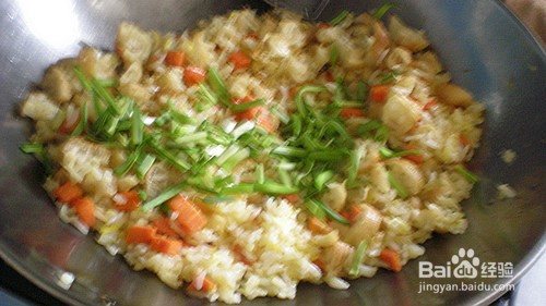 鸡蛋油条炒米饭的做法